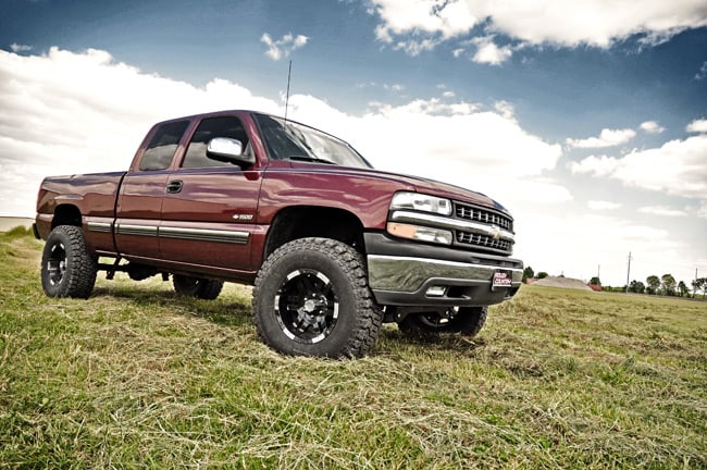 GMC Sierra 1500 Classic Suspension Lift Kit - Rough Country - 6 Inch Lift Kit | V2 Shocks - 2007